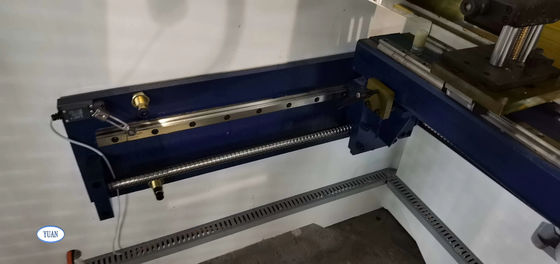 Freno della pressa idraulica di CNC di 200 tonnellate per inossidabile piegando 15 chilowatt 3200 millimetri