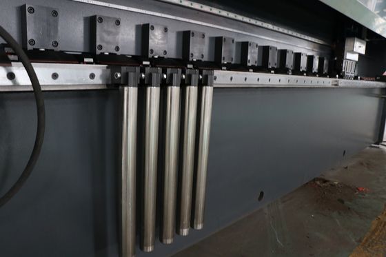 Il CNC della lamiera sottile ha tagliato la macchina 1250x6000Mm, la scanalatrice verticale UV 0.4mm di V