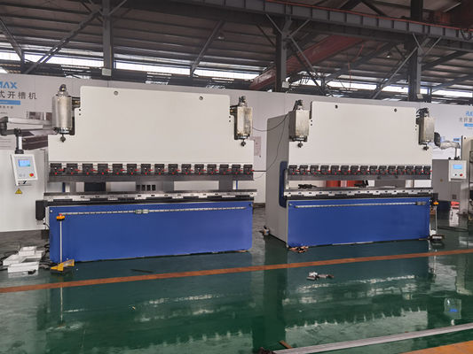 linea di produzione in tandem di palo di iluminazione pubblica del freno della stampa di 4mm 6000mm