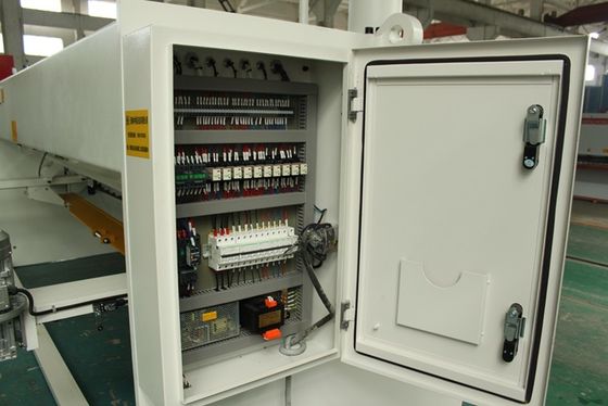 macchina di taglio idraulica E21sNC di CNC di 16mm per il piatto 6Meters per il taglio di metalli