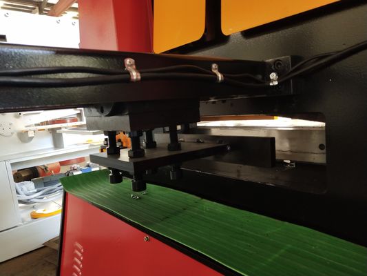 Tosatura d'acciaio di angolo e punzonatrice Q35Y-16 90 Ton Ironworker