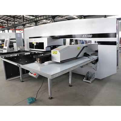 Tipo automatico idraulico della punzonatrice O del foro della pressa meccanica della torretta di CNC di 300 KN